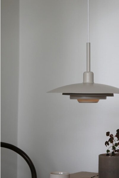 Beżowa lampa wisząca z metalowym kloszem ø 35 cm Piny – Markslöjd