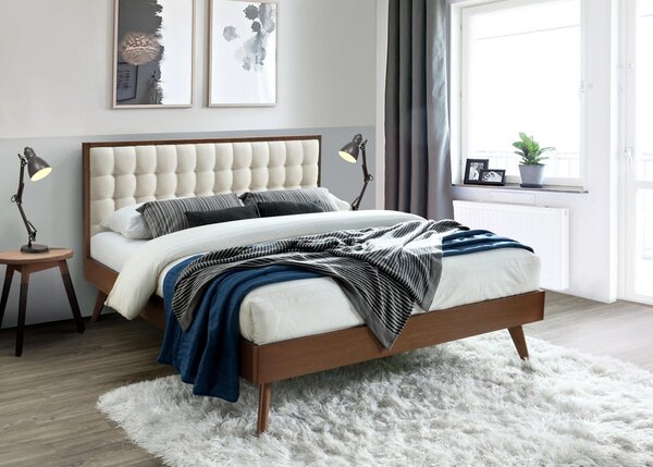 Drewniane łóżko z pikowanym zagłówkiem Solomo 160
