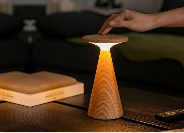 Lampa stołowa LED w naturalnym kolorze z drewnianym kloszem (wysokość 21 cm) Sylva – Gingko