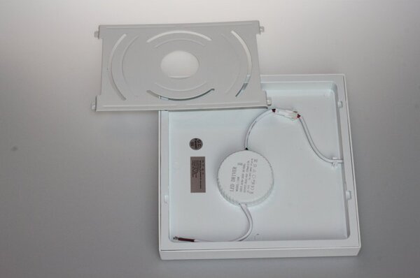PP 803/18W WH PLAFON BIAŁY NOWOCZESNA LAMPA SUFITOWA NATYNKOWA 19x19CM LED 18W 3000K 1380lm=100W WYS.2,3CM