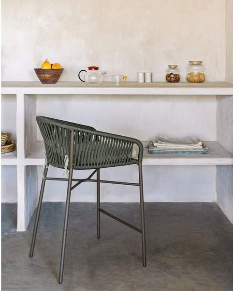 Zielony metalowy/tapicerowany hoker ogrodowy Yanet – Kave Home