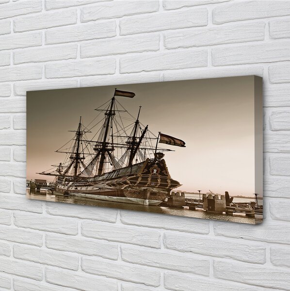 Obraz canvas na ścianę Zabytkowy Statek na Morzu