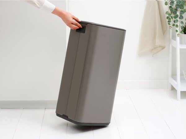 Szary stalowy kosz na śmieci z pedałem 30 l Bo – Brabantia