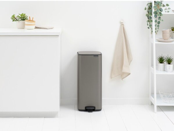 Szary stalowy kosz na śmieci z pedałem 30 l Bo – Brabantia