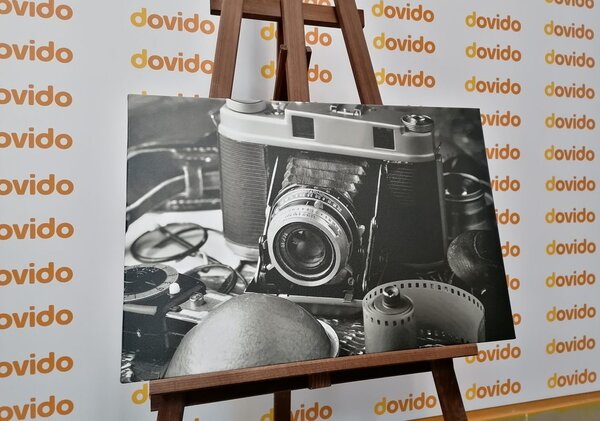 Obraz stary aparat fotograficzny w wersji czarno-białej