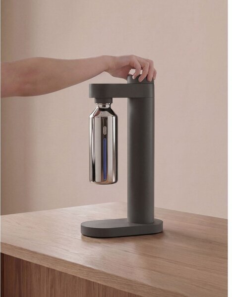 Butelka do saturatora ze stali nierdzewnej w kolorze srebra Brus – Stelton