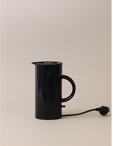 Czarny plastikowy czajnik elektryczny 500 ml EM77 – Stelton