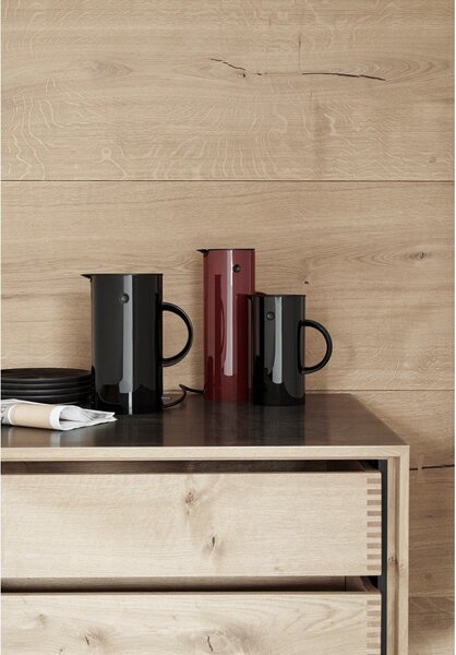 Czarny plastikowy czajnik elektryczny 1,5 l EM77 – Stelton