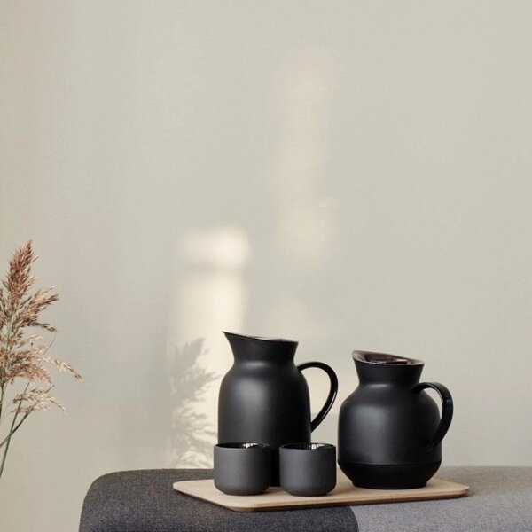 Czarny plastikowy dzbanek termos 1 l Amphora – Stelton