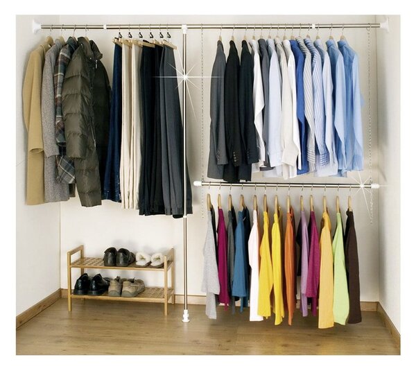 Metalowy teleskopowy stojak na ubrania w kolorze srebra Garment – Wenko