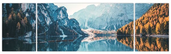 Obraz - Łodzie na jeziorze Braies (170x50 cm)
