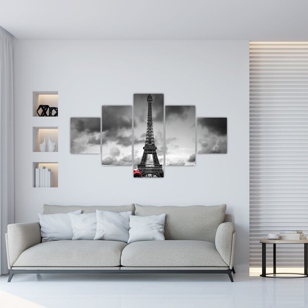 Obraz - Wieża Eiffla i czerwony samochód (125x70 cm)