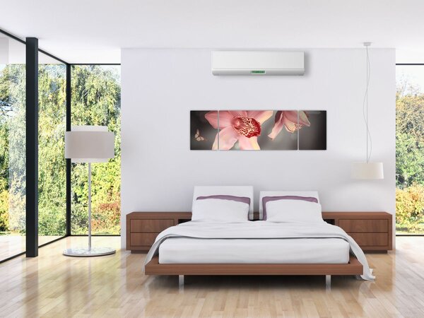 Obraz - Kwiaty i motyl (170x50 cm)