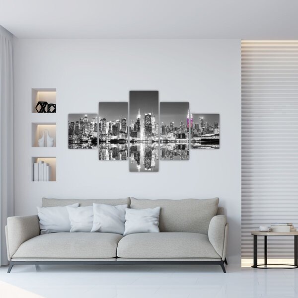 Obraz - Nowy Jork i fioletowy wieżowiec (125x70 cm)