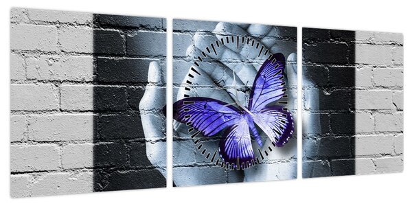 Obraz - Fioletowy motyl na ścianie (z zegarem) (90x30 cm)