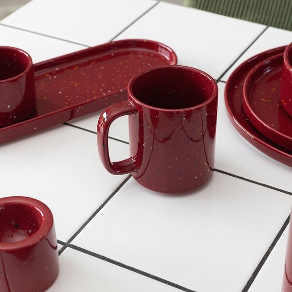 Bordowy porcelanowy kubek 330 ml Fika – ONA