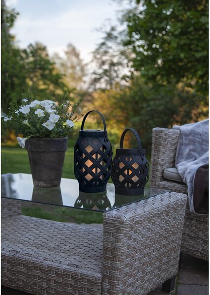 Czarny lampion Star Trading Flame Lantern, wys. 16 cm