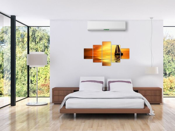 Obraz - Żaglówka o zachodzie słońca (125x70 cm)