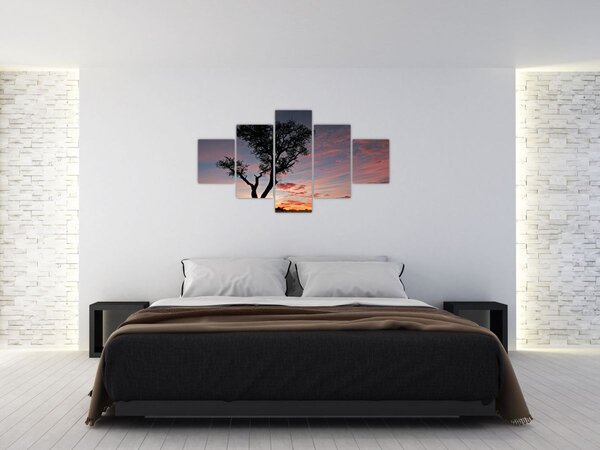 Obraz - Drzewo i czerwonawe odcienie (125x70 cm)
