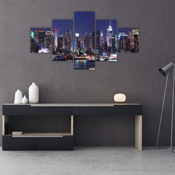 Obraz - Podświetlone nowojorskie drapacze chmur (125x70 cm)