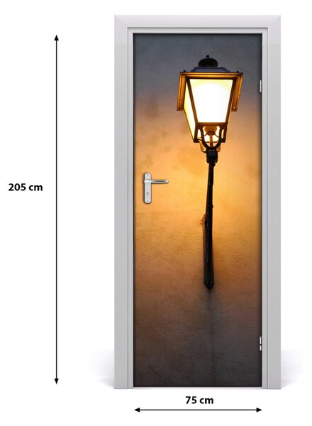 Fototapeta samoprzylepna DRZWI Stara uliczka lampa
