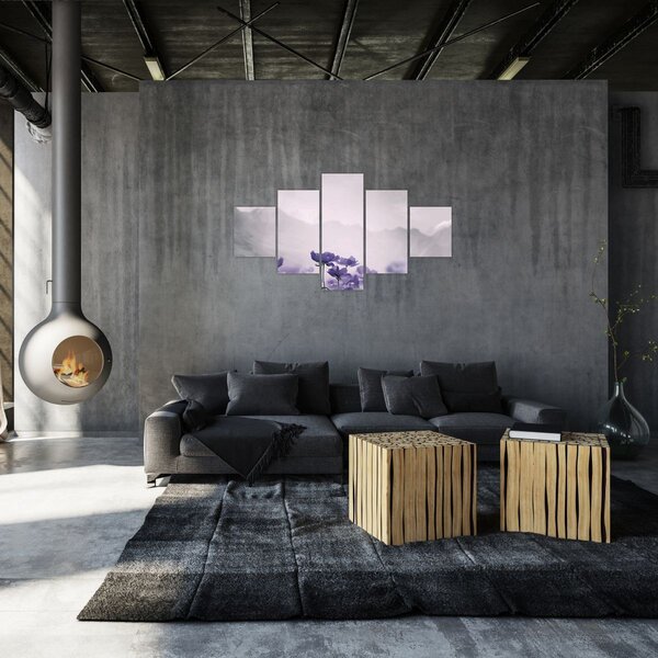 Obraz - Fioletowe kwiaty w górach (125x70 cm)