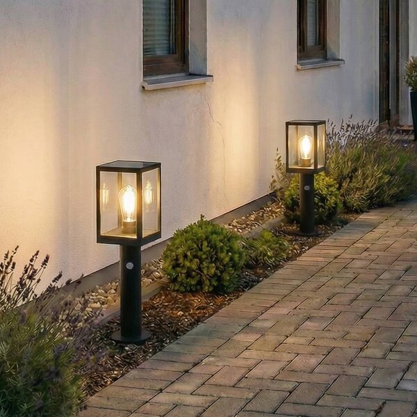 Lindby słupek oświetleniowy LED Relto, czujnik, szpikulec do ziemi, 50 cm Relto, czarny, stal szlachetna, nowoczesny