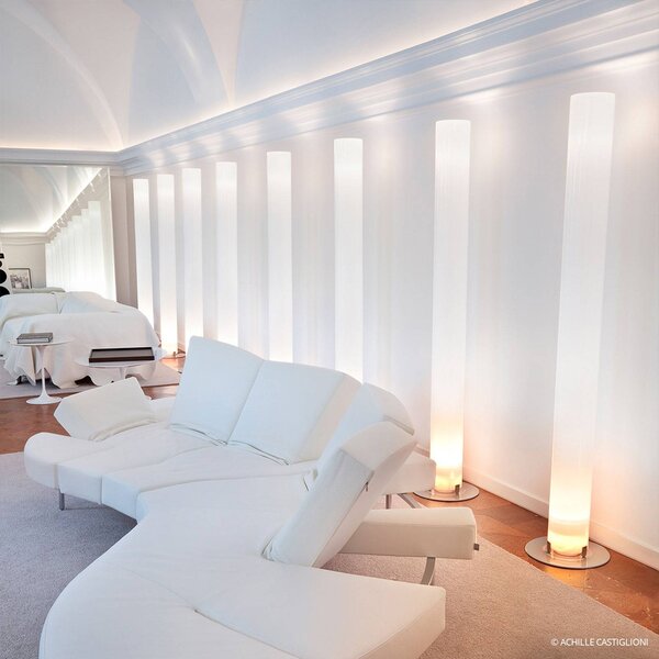 FLOS Lampa stojąca designerska Stylos, biały / opal, salon / jadalnia, tworzywo sztuczne, design