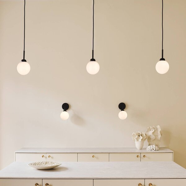 Nuura Aps Lampa wisząca szklana Apiales 1, możliwość ściemniania, czarny, salon / jadalnia, szkło, design