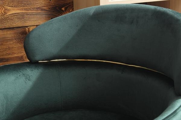 Krzesło z podłokietnikami glamour ze złotym łącznikiem LUNGO VELVET zielone na złotym stelażu