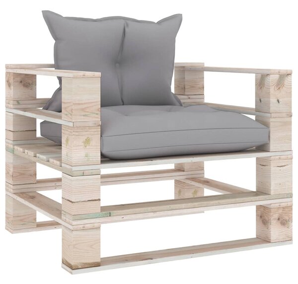 Sofa ogrodowa z palet, z szarymi poduszkami, drewno sosnowe