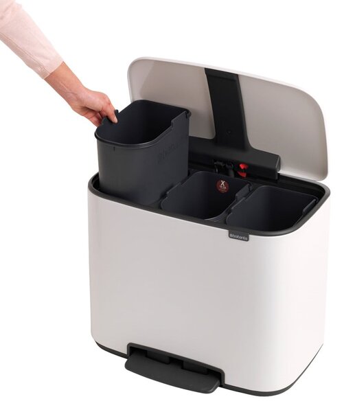 Biały stalowy kosz na śmieci z padałem do segregacji odpadów 33 l Bo – Brabantia