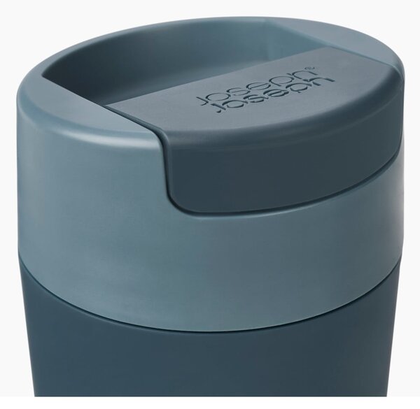 Anytracytowo-granatowy kubek podróżny 450 ml Sipp – Joseph Joseph
