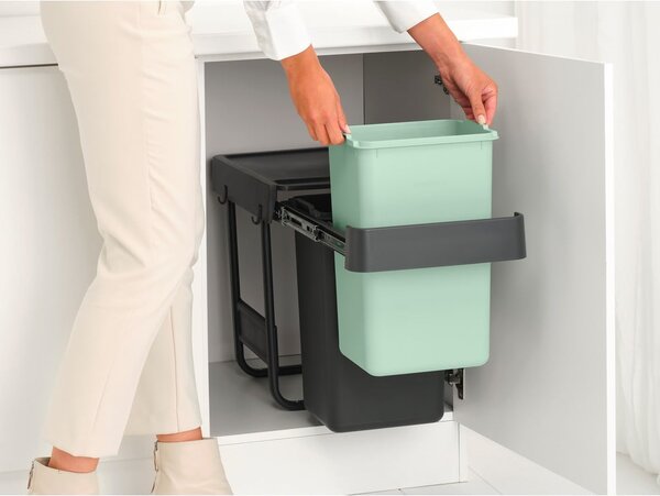 Miętowo-ciemnoszary plastikowy kosz na śmieci do segregacji odpadów do zabudowy 30 l Sort&Go – Brabantia