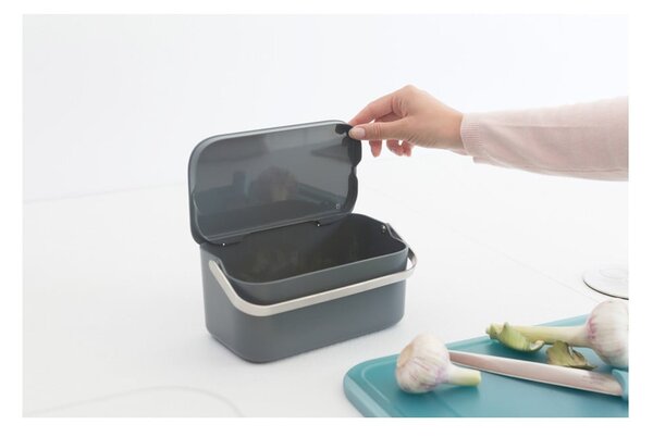 Ciemnoszary pojemnik na odpadki organiczne 1,8 l SinkSide – Brabantia