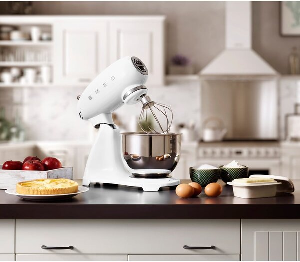 Biały robot kuchenny Retro Style – SMEG