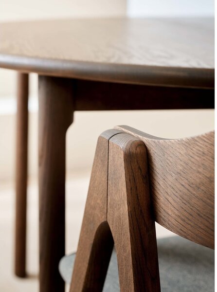 Brązowy okrągły rozkładany stół z litego drewna dębowego ø 120 cm Noor – Hammel Furniture