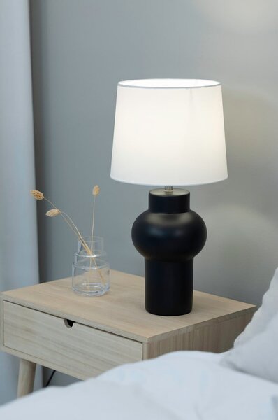 Biało-czarna lampa stołowa Shape – Markslöjd