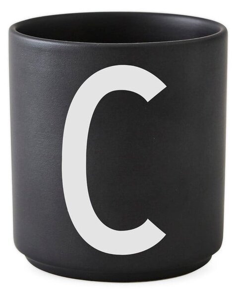 Czarny porcelanowy kubek Design Letters Alphabet C, 250 ml