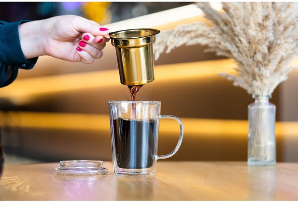 Kubek z sitkiem 350 ml Amo – Vialli Design