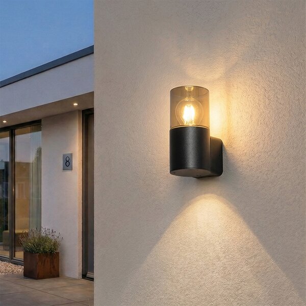 Nowoczesna lampa ścienna zewnętrzna czarna z kloszem w kolorze dymu IP44 - Odense