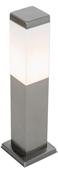 Nowoczesna lampa zewnętrzna 45 cm stalowa z gniazdkiem IP44 - Malios