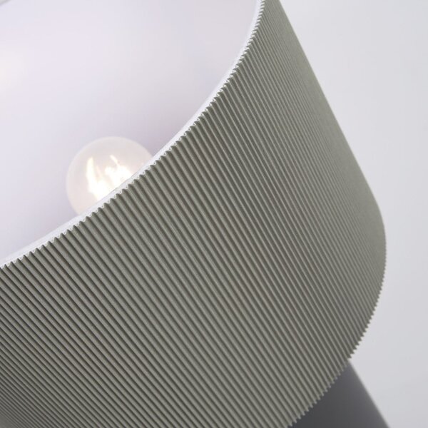Czarno-szara lampa stołowa z metalowym kloszem (wys. 50 cm) Domicina – Kave Home