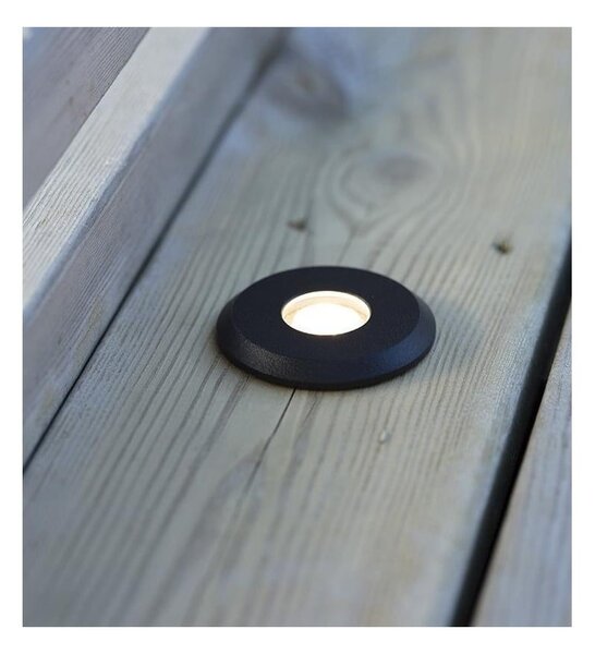Czarna wbijana lampa Markslöjd Garden 24 Decklight, ø 60 mm