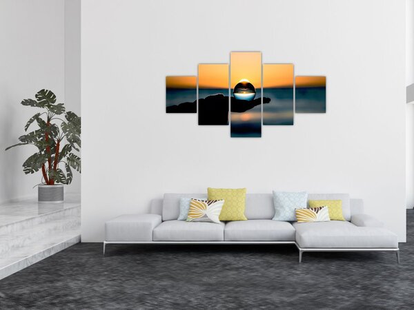 Obraz szklane kule w dłoni (125x70 cm)