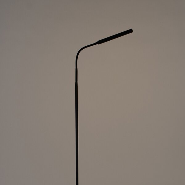 Designerska lampa podłogowa czarna z wbudowanym LED i ściemniaczem dotykowym - Palka