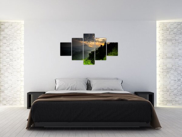 Obraz - zielony górski krajobraz (125x70 cm)