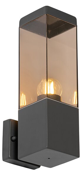 Nowoczesna lampa ścienna zewnętrzna ciemnoszara z dymionym szkłem - Malios