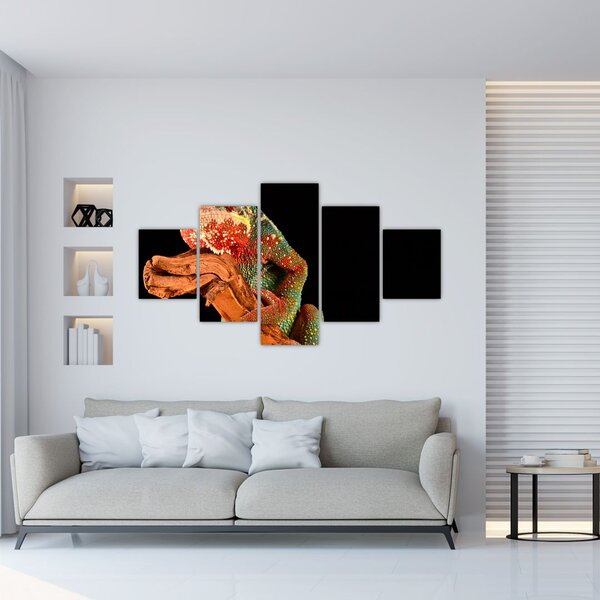 Obraz kameleona na gałęzi (125x70 cm)