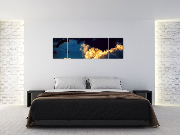 Obraz skoczka spadochronowego w chmurach (170x50 cm)